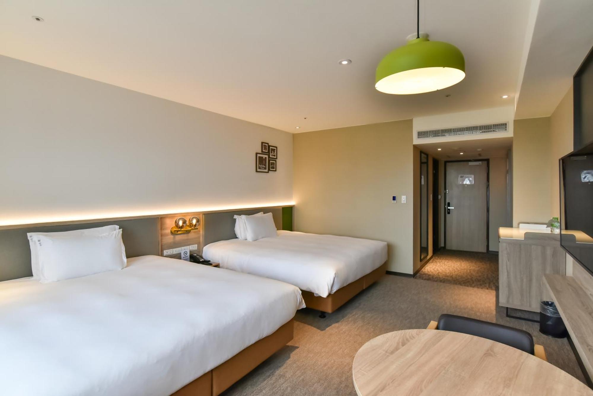 Holiday Inn Taoyuan Airport By Ihg Dayuan Exterior photo